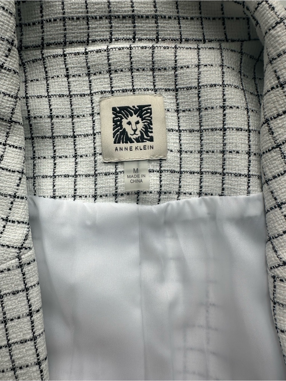 Anne Klein White Blazer with Black Windowpane - Picture 4 of 4